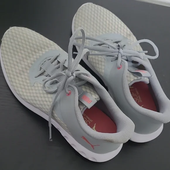 Puma Gray and Pink Athletic Shoes - Picture 5 of 7